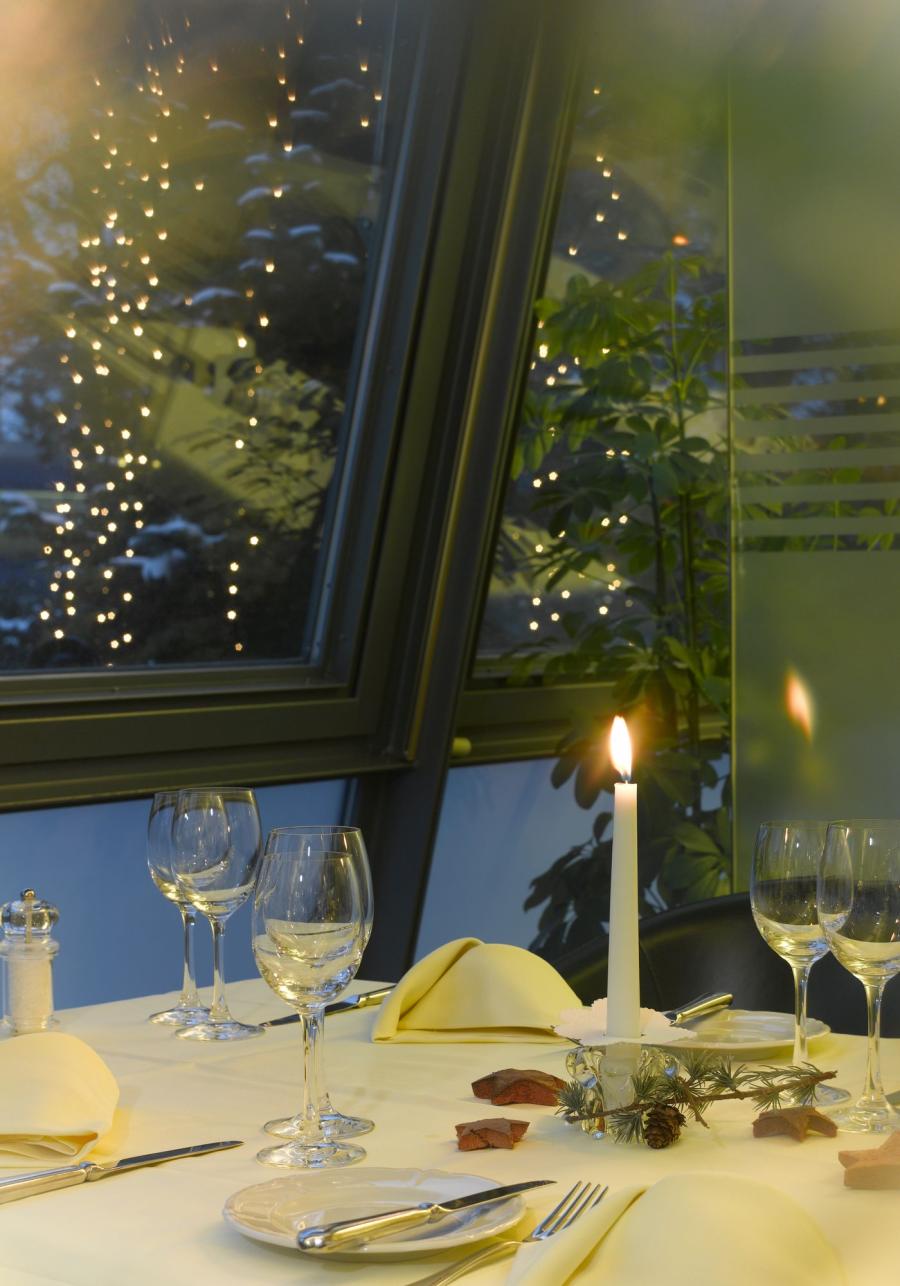 atrium_innen_winter_tisch-1640958354.jpg